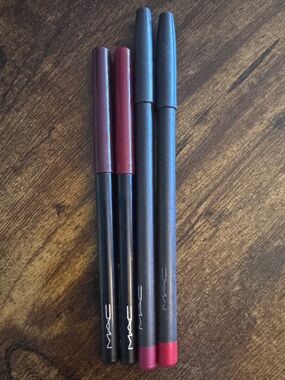 DISCONTINUED | MAC Cosmetics Lip Liners | Lot of 4 Reds/Burgundies